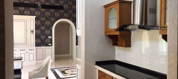 Café/restaurante de 4 dormitorios en Pattaya, Thailand No. 1917 9