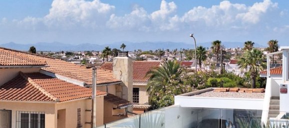 106m² Villa for sale in Torrevieja, Alicante, Valencian Community, Spain № 366212 5
