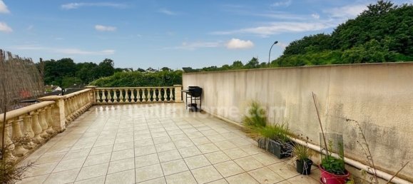 3 bedrooms House in Saint-Quentin, France No. 275701 2