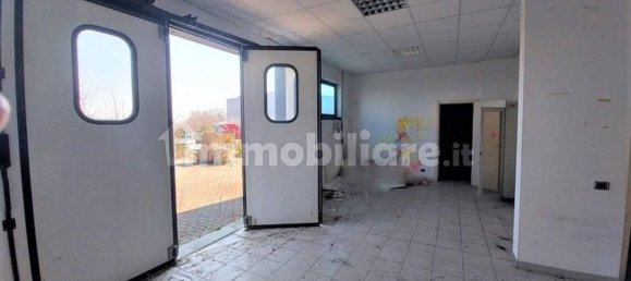 Entrepôt à Pombia, Italy 720m² No. 319552 10