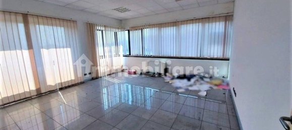 Entrepôt à Pombia, Italy 720m² No. 319552 2