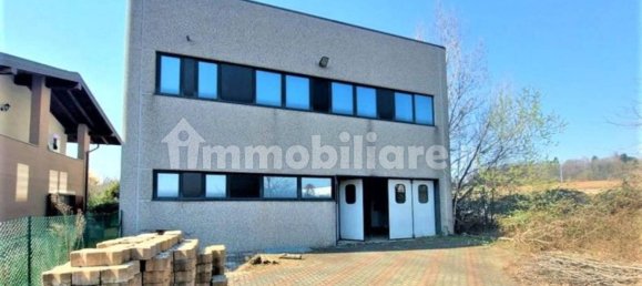 Entrepôt à Pombia, Italy 720m² No. 319552 15