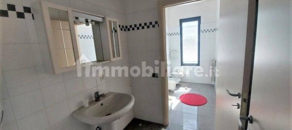 Entrepôt à Pombia, Italy 720m² No. 319552 12