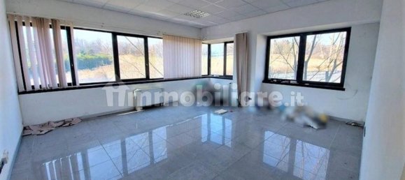 Entrepôt à Pombia, Italy 720m² No. 319552 8