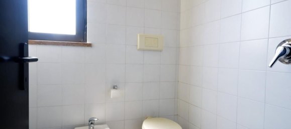 170m² Office in Lucca, Italy No. 177981 12