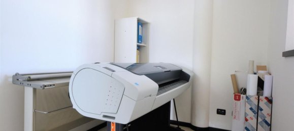 170m² Office in Lucca, Italy No. 177981 8