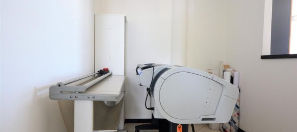 170m² Office in Lucca, Italy No. 177981 7