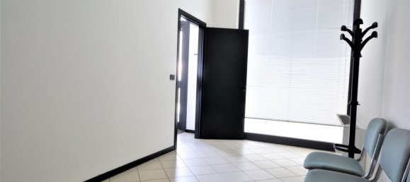 170m² Office in Lucca, Italy No. 177981 19