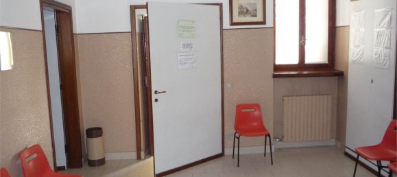 Oficina de 2 habitaciónes en Cesano Maderno, Italy No. 317395 2