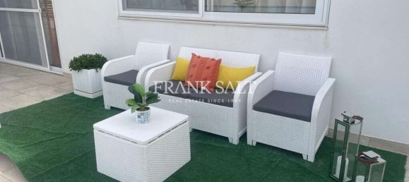 2 bedrooms Penthouse in Zabbar, Malta No. 8197 10