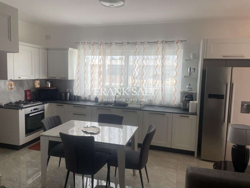 2 bedrooms Penthouse in Zabbar, Malta No. 8197