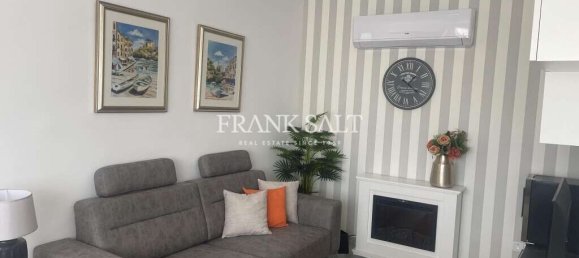 2 bedrooms Penthouse in Zabbar, Malta No. 8197 11