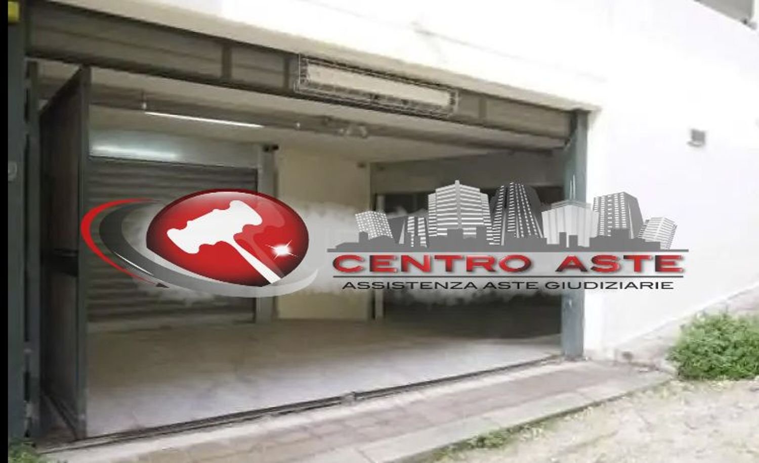 260m² Commercial property in Gravina in Puglia, Italy No. 235749