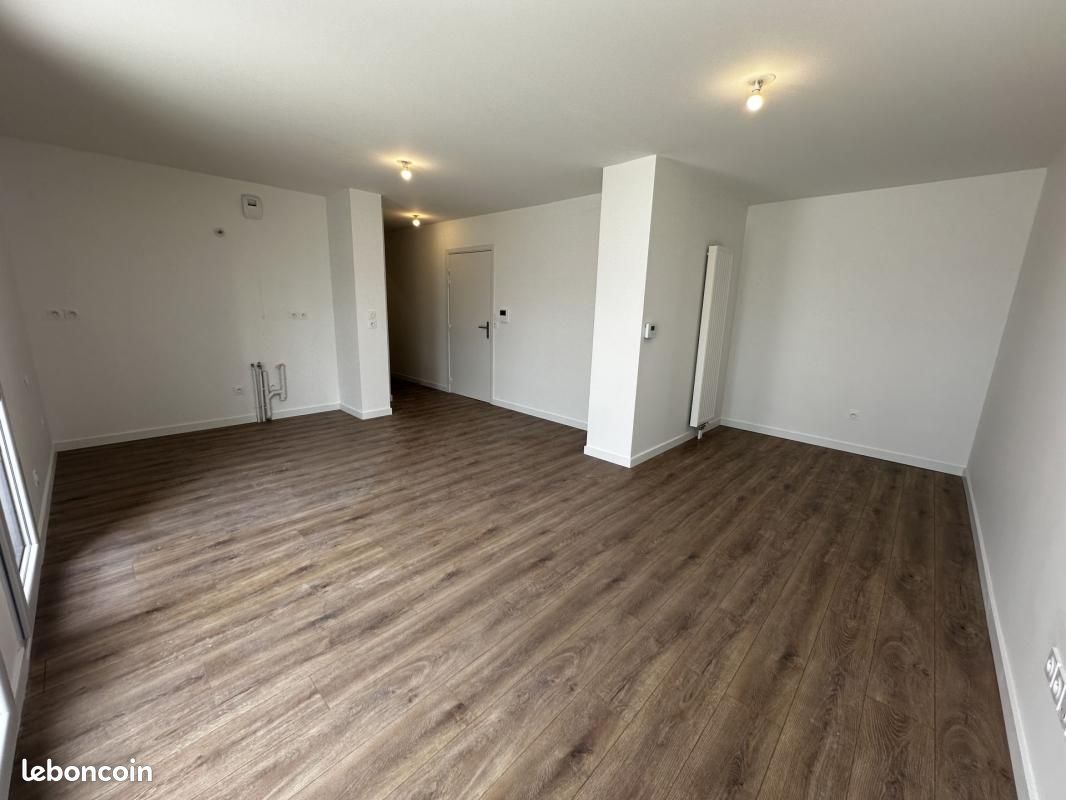 3 Schlafzimmer Wohnung in Saint-Jean-de-Braye, France, Nr. 68965