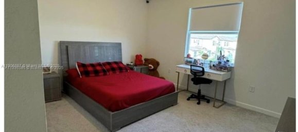 3 Schlafzimmer Doppelhaus in Miami, USA, Nr. 615852 2