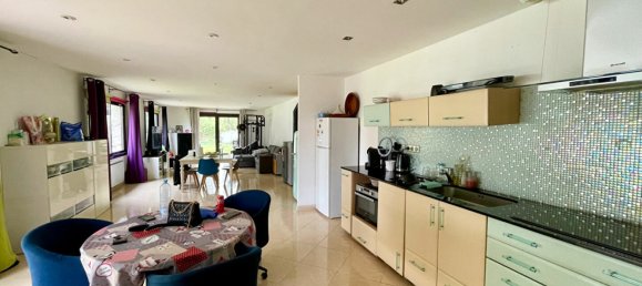 2 bedrooms House in Chaumont-en-Vexin, France No. 254939 3