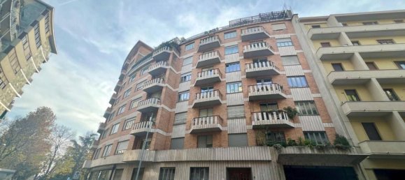 Квартира с 3 комнатами в Турин, Италия № 32360 38