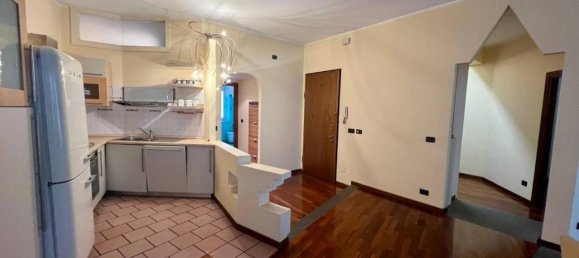 Квартира с 3 комнатами в Турин, Италия № 32360 3