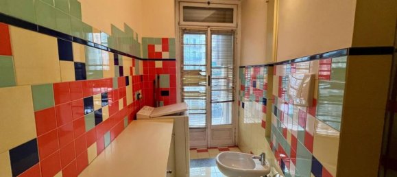 Квартира с 3 комнатами в Турин, Италия № 32360 12