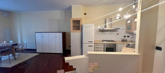 Квартира с 3 комнатами в Турин, Италия № 32360 4