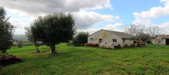 4 bedrooms House in Morrovalle, Italy No. 351496 3