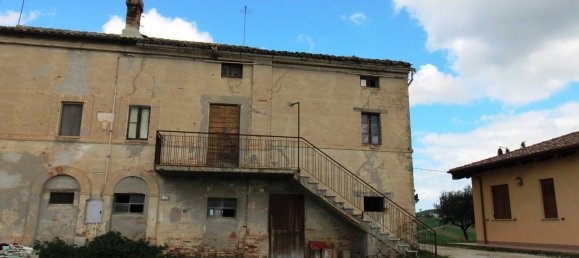 4 bedrooms House in Morrovalle, Italy No. 351496 10