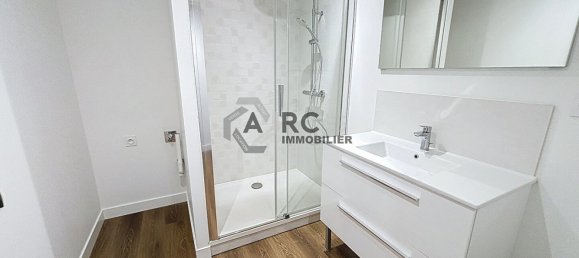 Apartamento de 2 dormitorios en Orleans, France No. 53403 6
