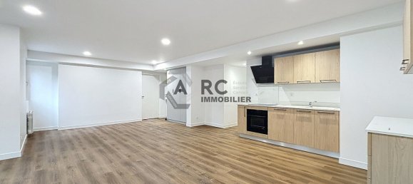 Apartamento de 2 dormitorios en Orleans, France No. 53403 2