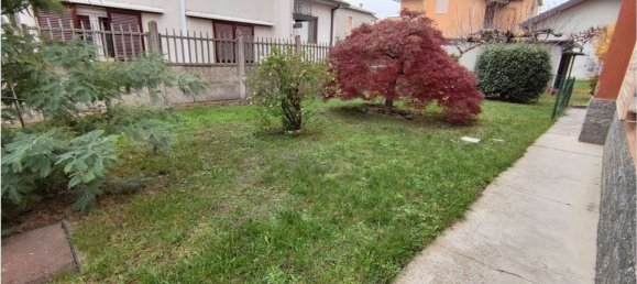 5 rooms Villa in Solaro, Italy No. 130704 3