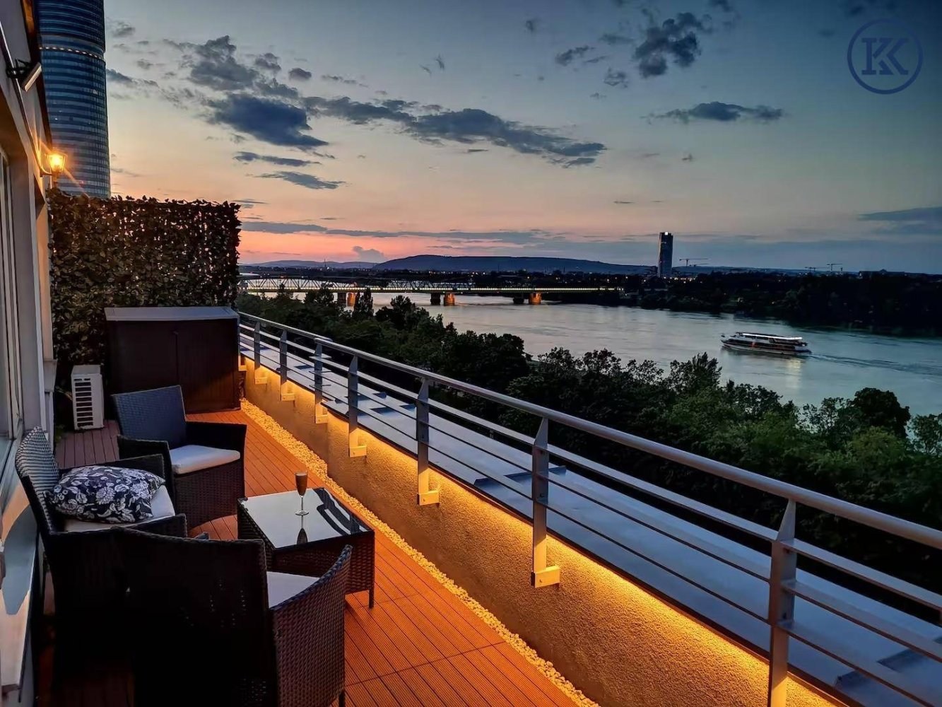 Квартира с 2 комнатами в Бригиттенау, Австрия № 224743