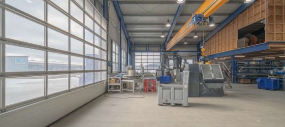 1505m² Warehouse in Reutlingen, Germany No. 61687 2