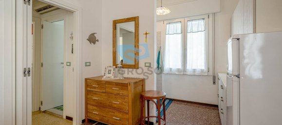 Apartamento de 3 habitaciónes en Jesolo, Italy No. 258789 7
