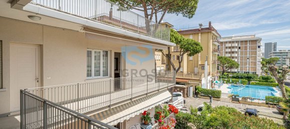 Apartamento de 3 habitaciónes en Jesolo, Italy No. 258789 22