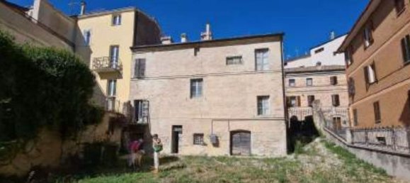 7 rooms Apartment in Monte Urano, Italy No. 93274 7