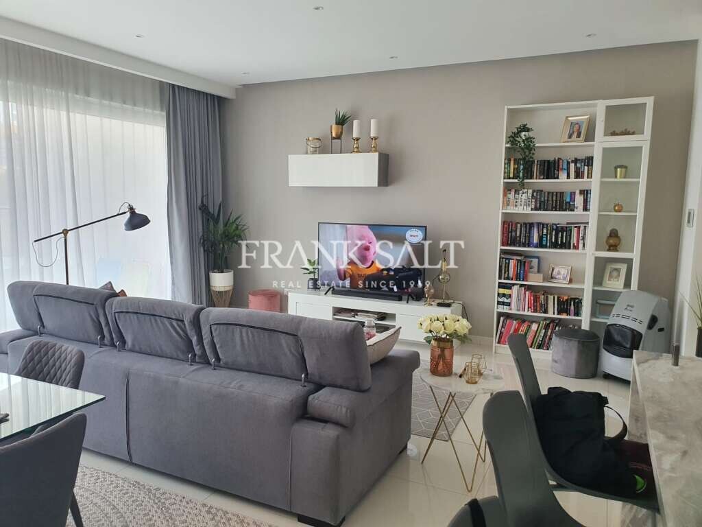 3 bedrooms Apartment in Swieqi, Malta No. 9458