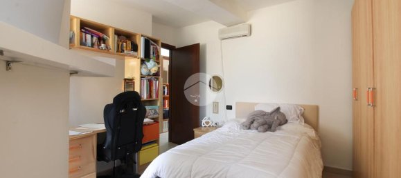 3 Schlafzimmer Wohnung in Avezzano, Italy, Nr. 331388 9