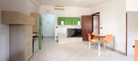 3 Schlafzimmer Wohnung in Avezzano, Italy, Nr. 331388 6