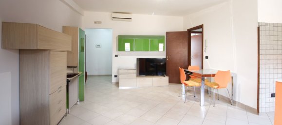 3 Schlafzimmer Wohnung in Avezzano, Italy, Nr. 331388 17