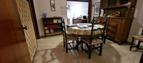 5 bedrooms Apartment in Carrara, Italy No. 338944 18