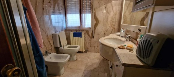 5 bedrooms Apartment in Carrara, Italy No. 338944 12