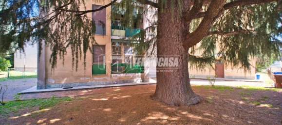 3 rooms Apartment in Trecate, Italy No. 271666 2