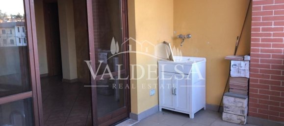 3 rooms Apartment in Poggibonsi, Italy No. 48990 20