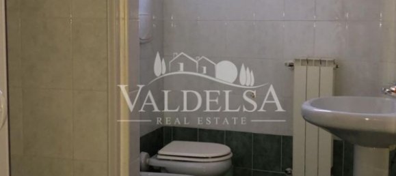 3 rooms Apartment in Poggibonsi, Italy No. 48990 12