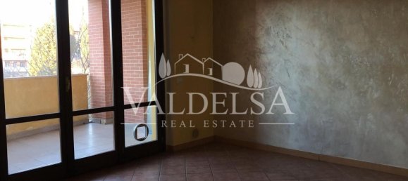 3 rooms Apartment in Poggibonsi, Italy No. 48990 3