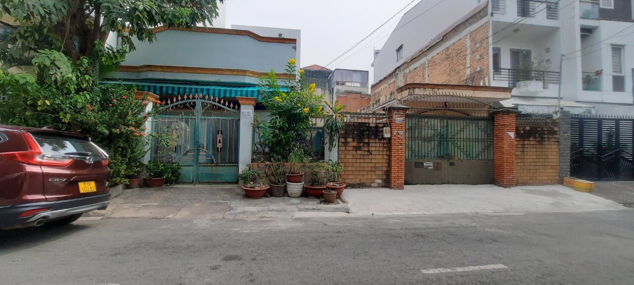 Adosado en District 7, Vietnam 160 m² No. 7944