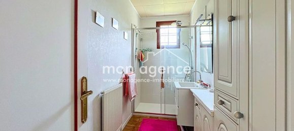 3 bedrooms House in Seine-Maritime, France No. 357361 9