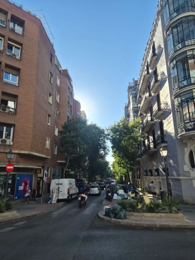 2500m² Commercial property in Madrid, Spain No. 224211