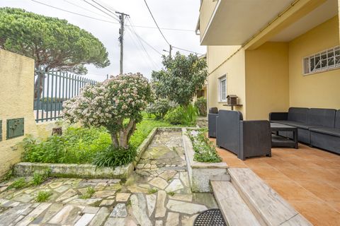 Apartamento de 3 dormitorios en Cascais, Portugal No. 291569