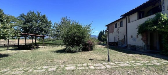 Квартира с 10 спальнями в Террануова Браччолини, Италия № 264811 47