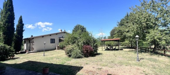 Квартира с 10 спальнями в Террануова Браччолини, Италия № 264811 3